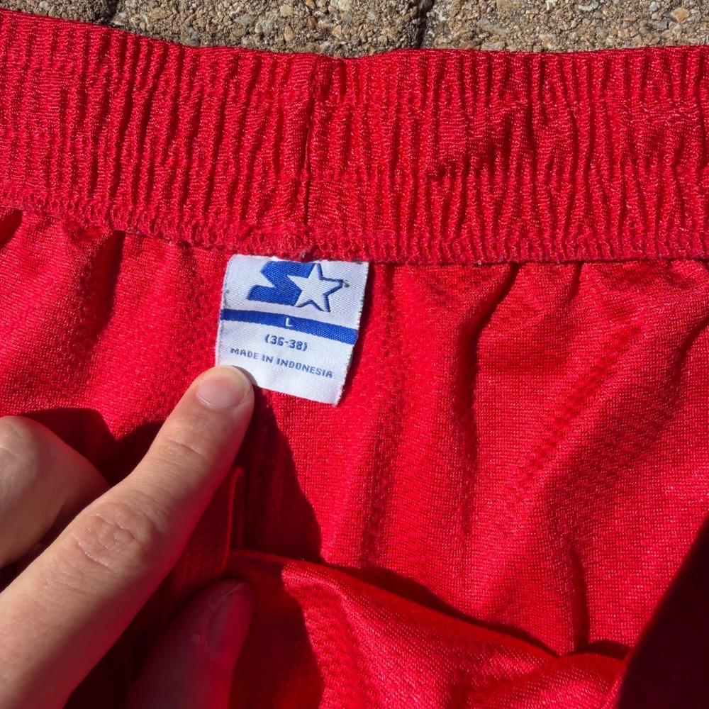 Vintage Starter Mens Mesh Athletic Basketball Shorts Red Size Large - Picture 7 of 8